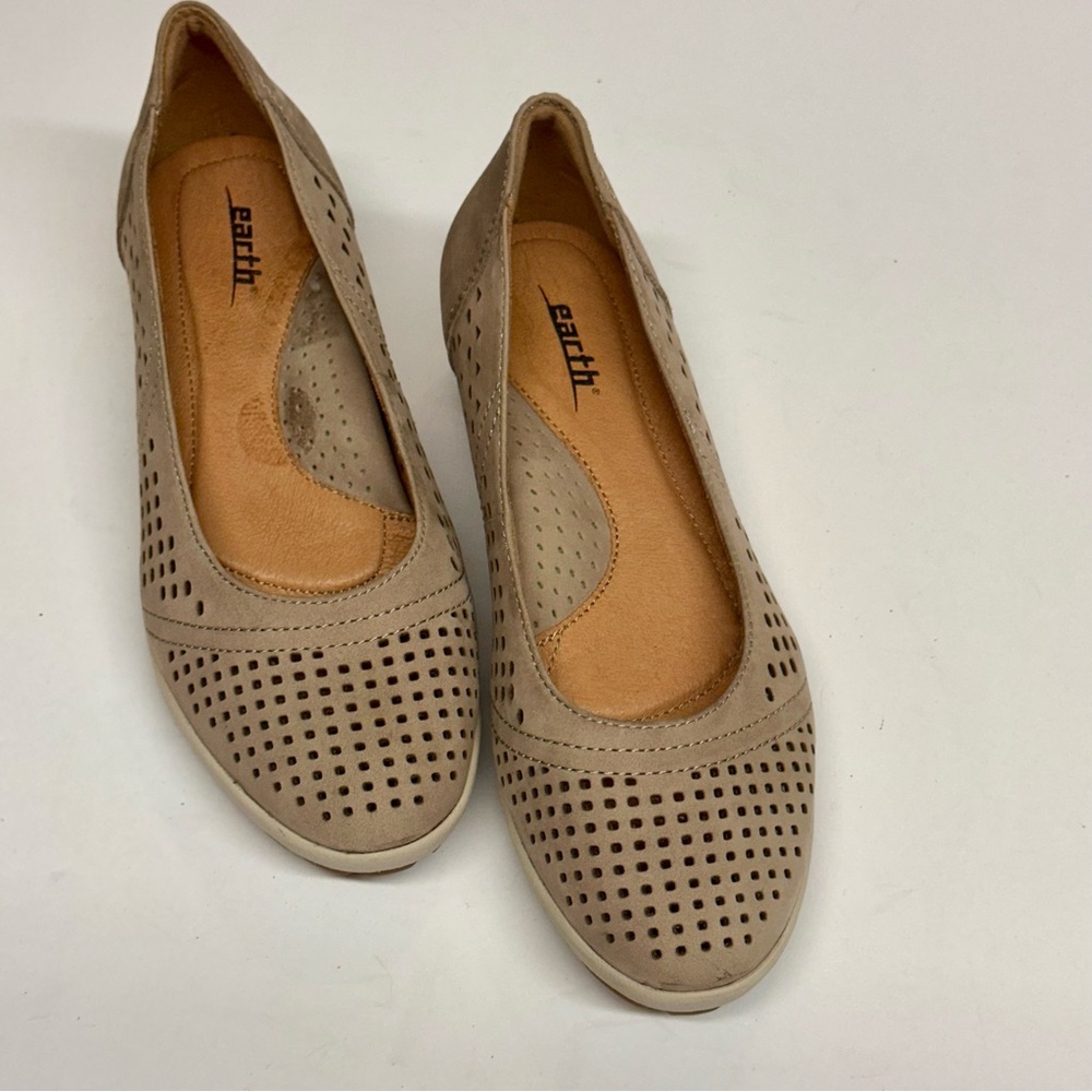 Earth Tan Perforated‎ slight wedge heel for Casual Elegance